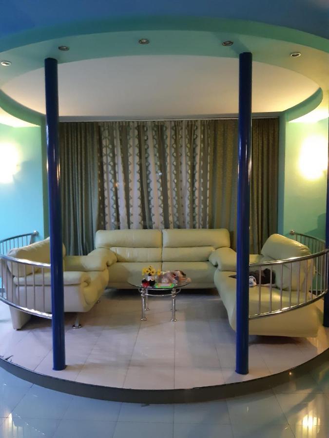 Casa Albastra Hotell Drumu Carului Eksteriør bilde