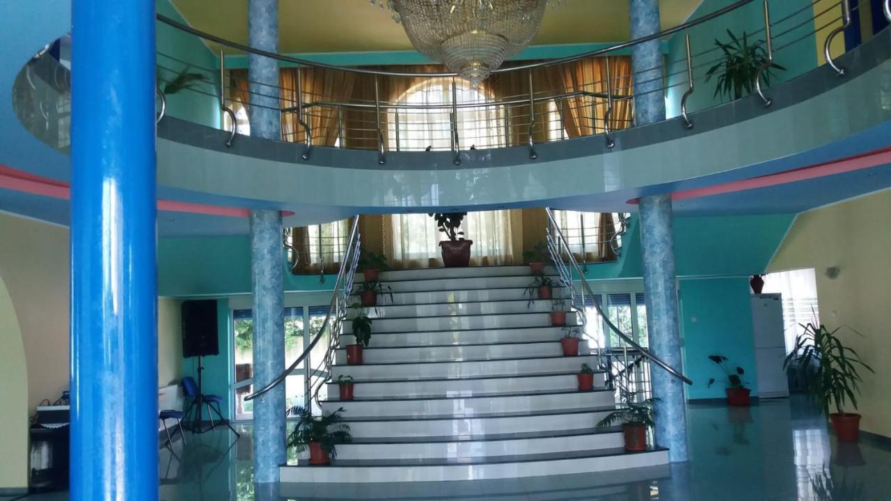 Casa Albastra Hotell Drumu Carului Eksteriør bilde
